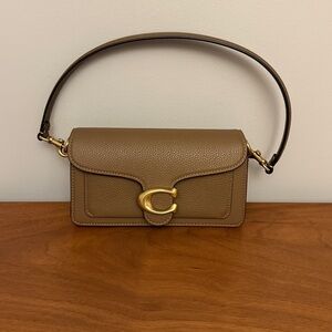 Coach Tabby Shoulder Bag 20
Dark Stone
